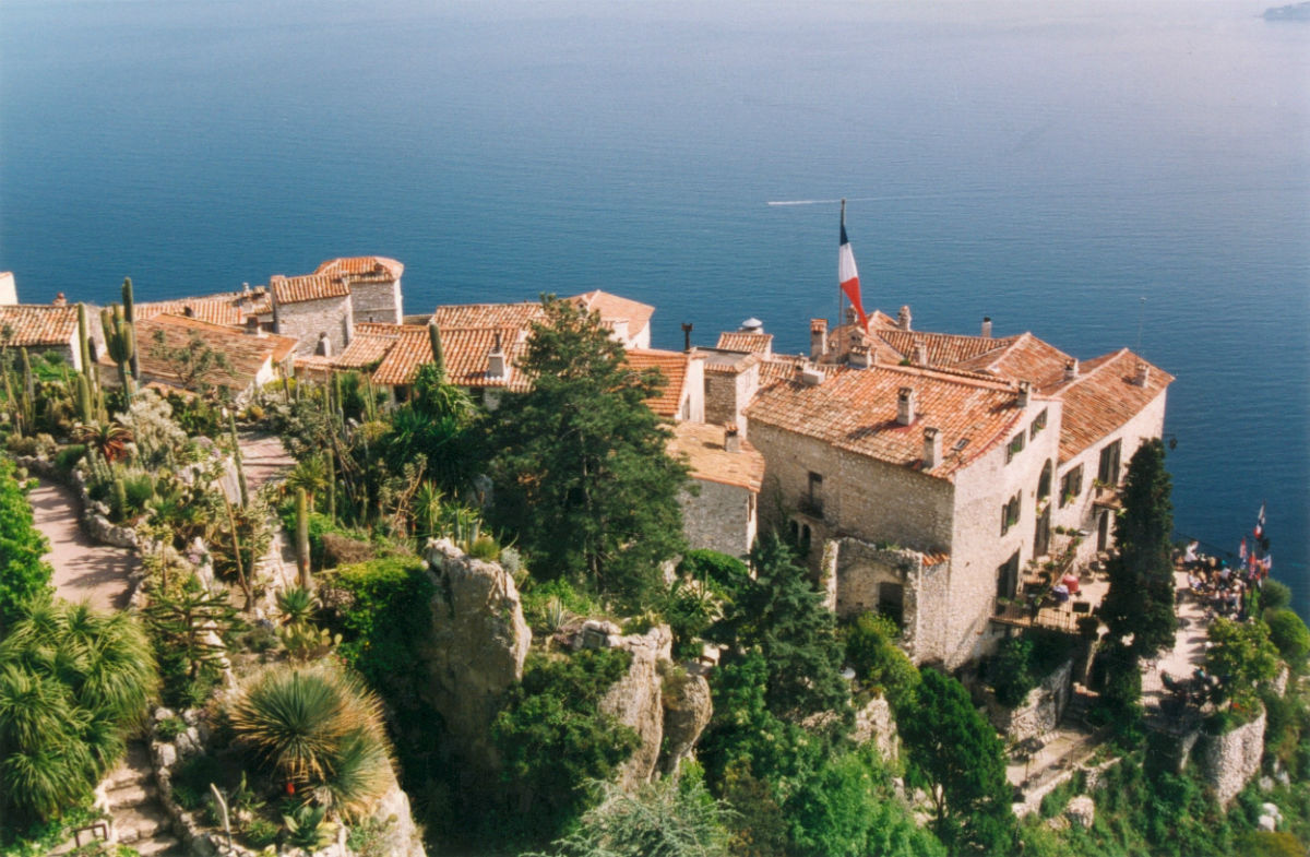 Luxury real estate in Eze